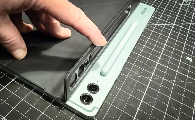 Samsung Galaxy Tab S9 FE Plus-3