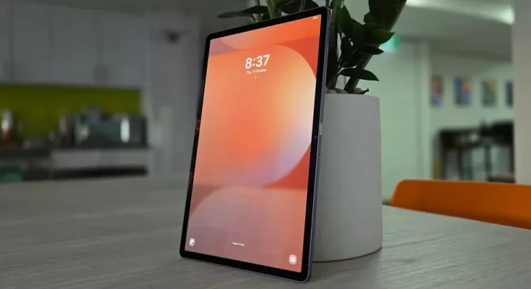 Samsung Galaxy Tab S10 Plus-3