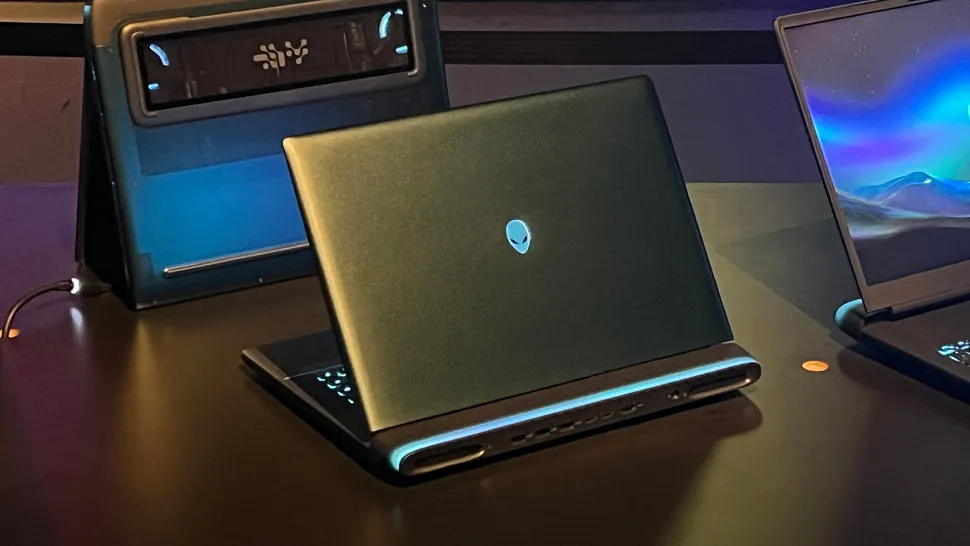 10 лучших ноутбуков CES 2025: от Lenovo ThinkBook Rollable до Razer Blade 16 фото