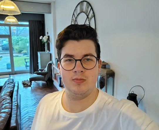 Обзор Honor Magic 7 Lite: король аккумуляторов среднего класса фото