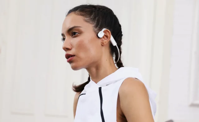 Лучшие открытые наушники 2025: следите за окружающим миром