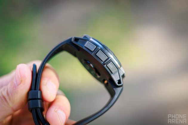 Обзор Garmin Instinct 3 (AMOLED): яркий экран и высокая автономность фото