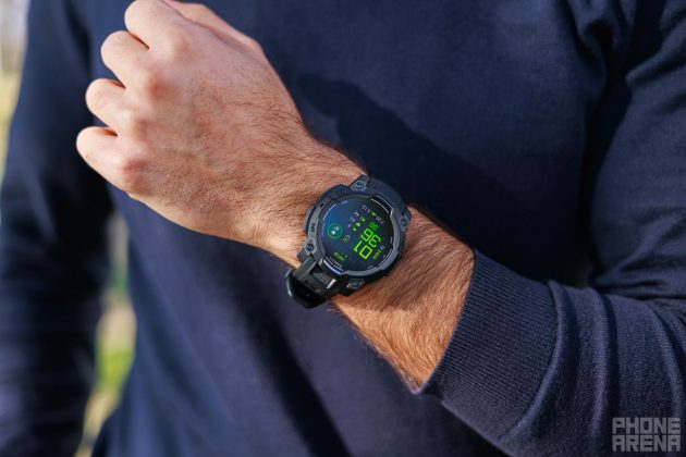 Обзор Garmin Instinct 3 (AMOLED): яркий экран и высокая автономность фото