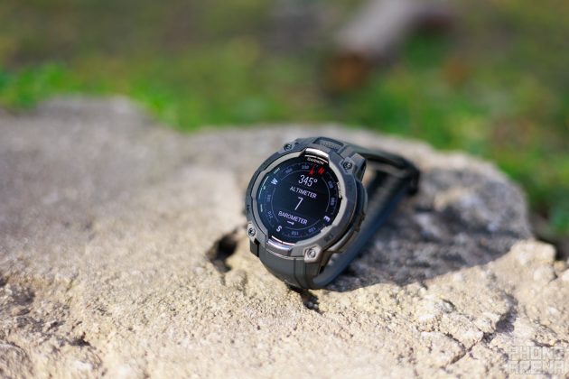 Обзор Garmin Instinct 3 (AMOLED): яркий экран и высокая автономность фото