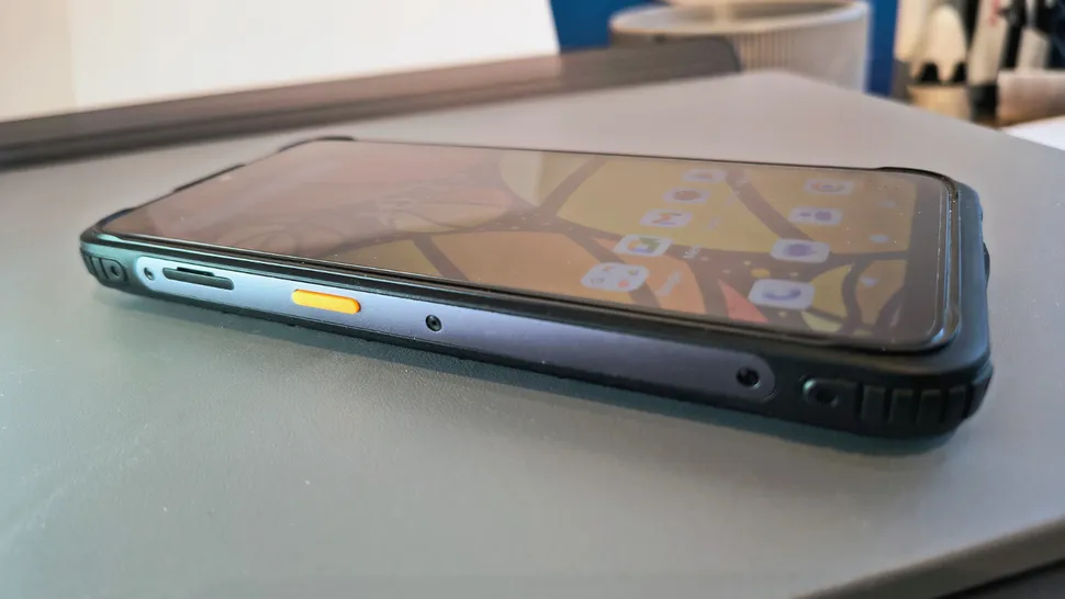 Обзор AGM H Max: надежный телефон с невысокой производительностью фото