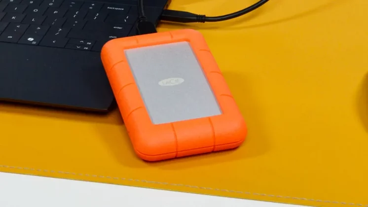 Лучшие внешние жесткие диски в 2025 году фото