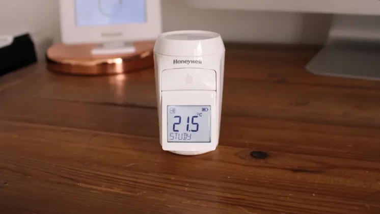 Лучший умный термостат в 2025 году: как сэкономить на отоплении фото