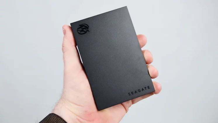 Лучшие внешние жесткие диски в 2025 году фото