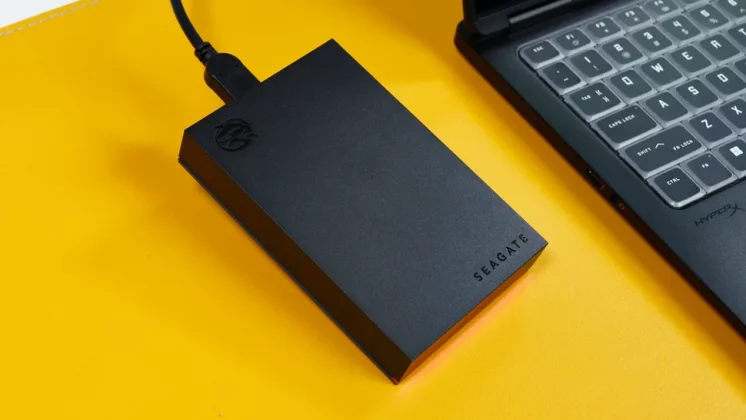 Лучшие внешние жесткие диски в 2025 году фото