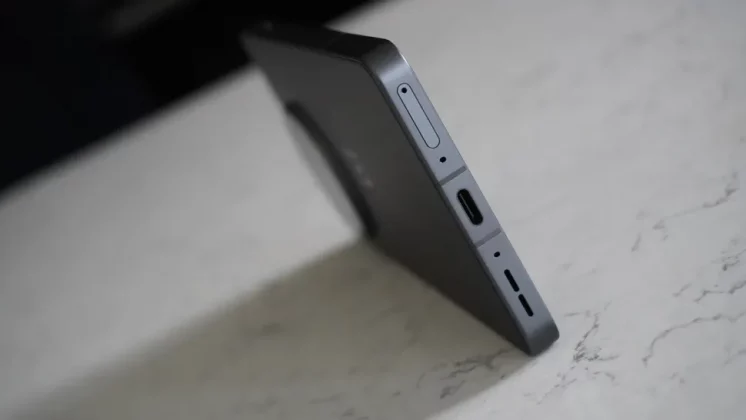 ТОП лучших недорогих телефонов 2025 года фото