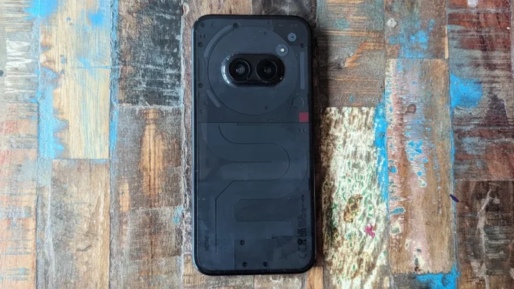 ТОП лучших недорогих телефонов 2025 года фото