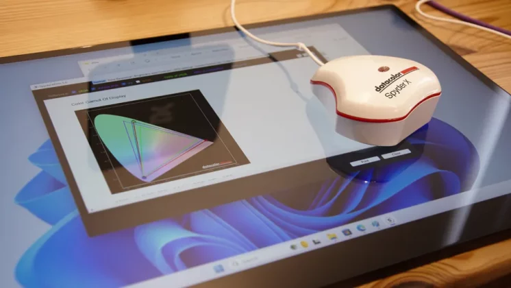 Лучший портативный монитор 2025 года фото