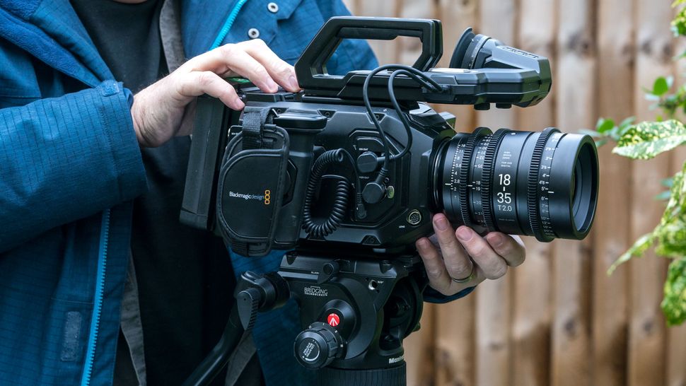 Blackmagic Ursa Mini Pro 12K-2