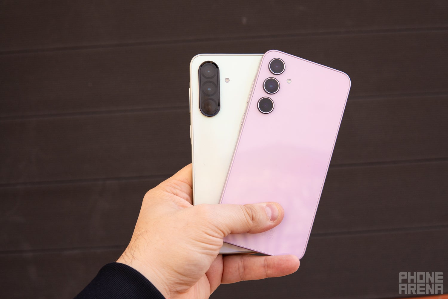 Samsung Galaxy A36 5G против Galaxy A35 5G