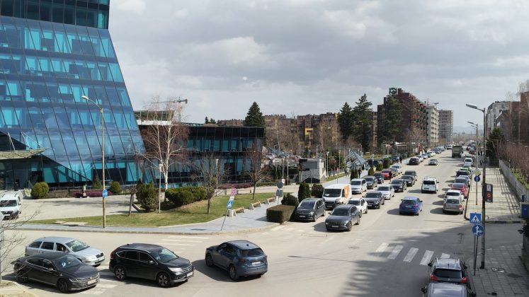 Oppo Reno13 против Reno13 Pro: стоит ли платить больше? фото