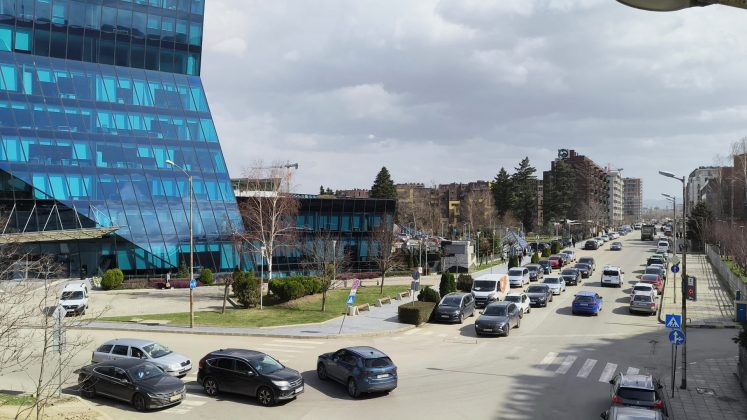 Oppo Reno13 против Reno13 Pro: стоит ли платить больше? фото