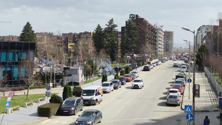 Oppo Reno13 против Reno13 Pro: стоит ли платить больше? фото