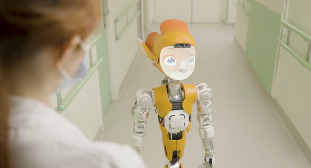 Робот-консьерж Mirai от Enchanted Tools