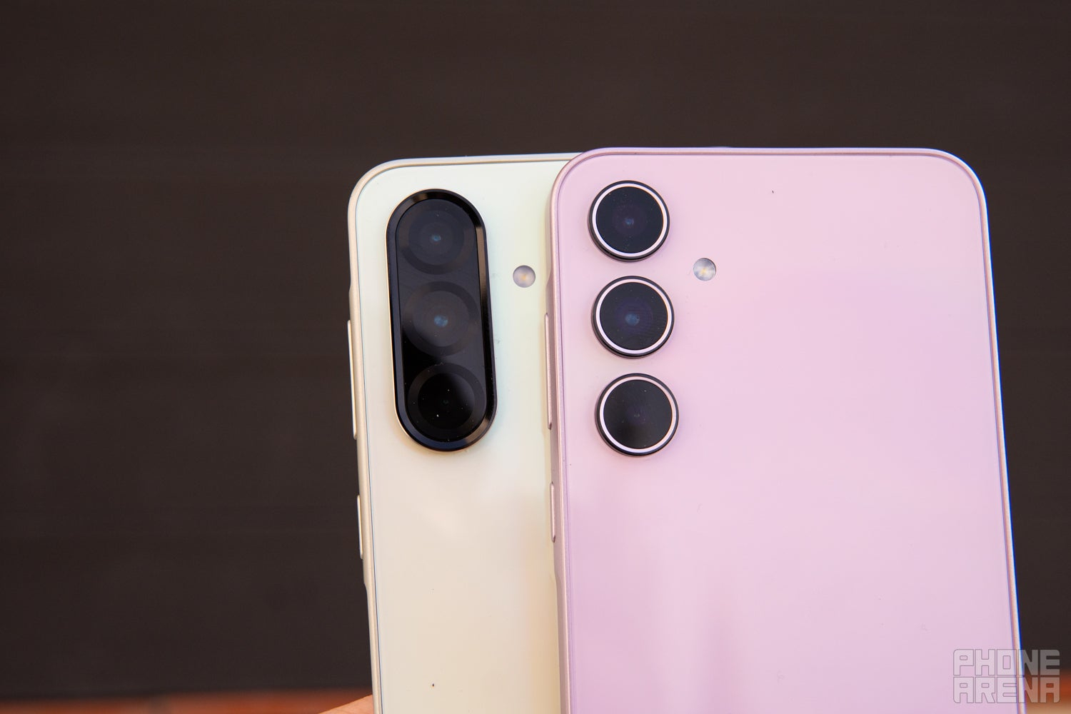 Samsung Galaxy A36 5G против Galaxy A35 5G