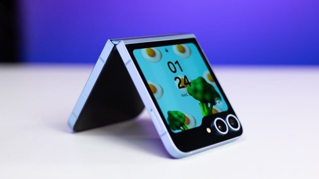 utechka-informacii-o-galaxy-z-flip-fe