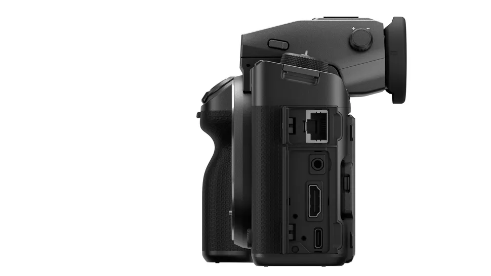 Fujifilm GFX 100S II против 100 II-10