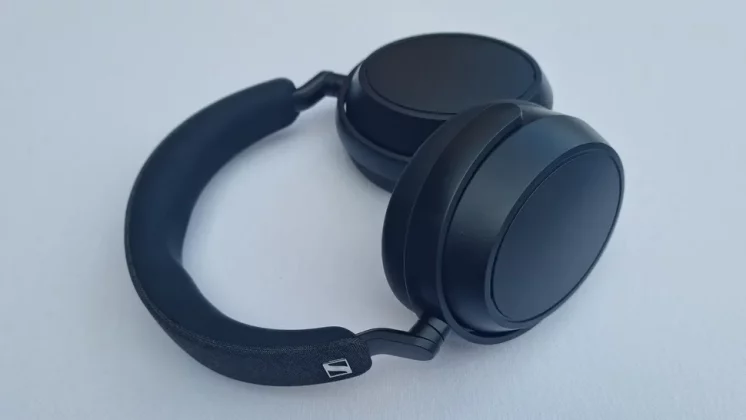 Sennheiser Momentum 4 Wireless-2