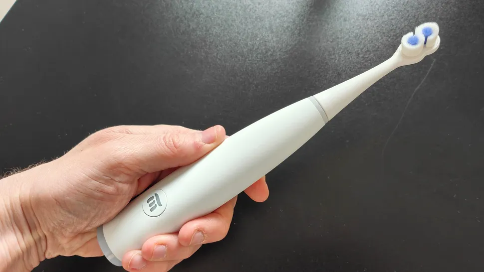 Обзор Ultim8 by Supermouth: отличная базовая зубная щетка картинка Ultim8 by Supermouth