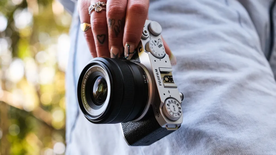 Canon EOS R50 V или Fujifilm X-M5-3