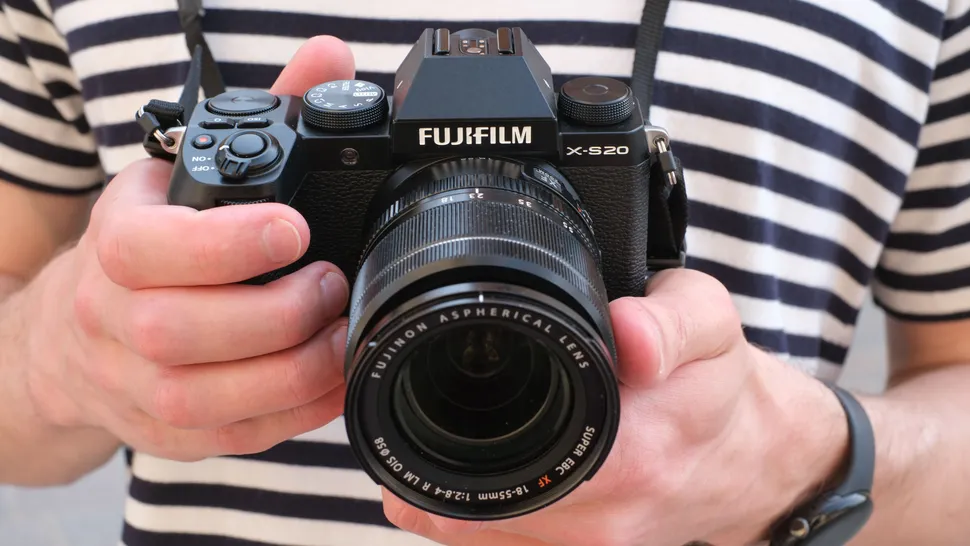 Fujifilm X-S2-2