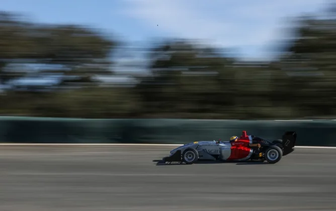 Canon EOS-1D X Mark III󠁩󠁩󠁩󠁩󠁩󠁩-5