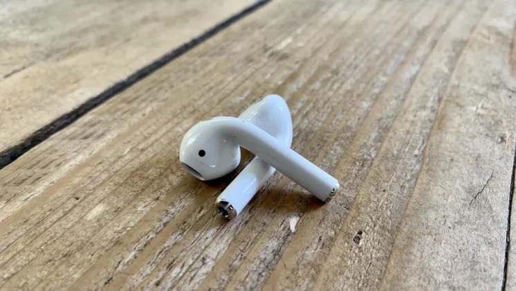 Apple AirPods (2019)-3