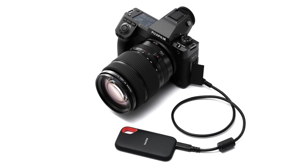 Fujifilm GFX 100S II против 100 II-9