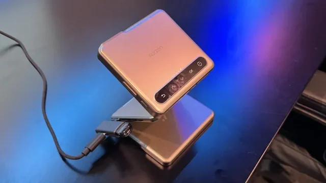 Трехстворчатый проектор Aurzen ZIP уже поступил в продажу