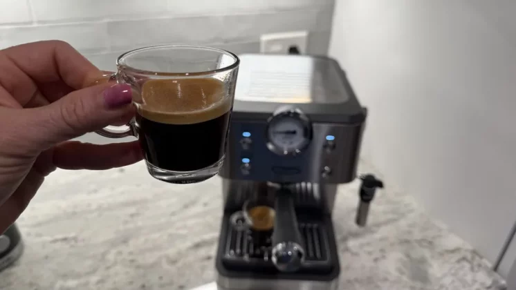 Обзор De'Longhi Linea Classic: бюджетная кофемашина начального уровня фото