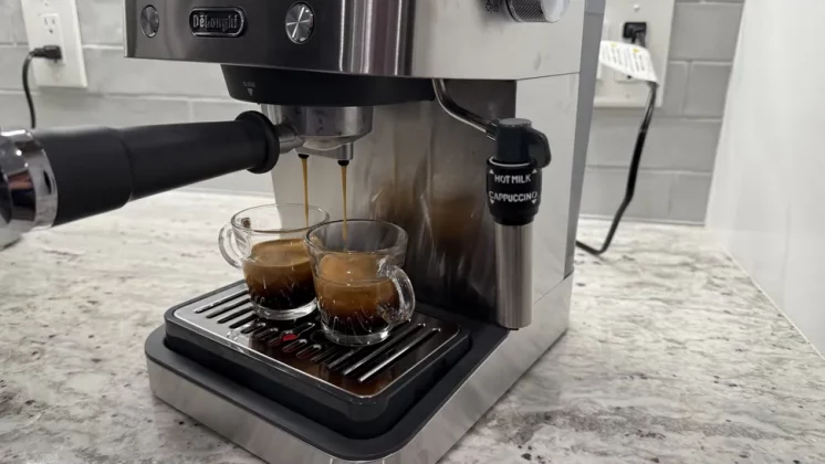 Обзор De'Longhi Linea Classic: бюджетная кофемашина начального уровня фото