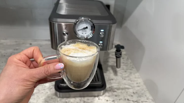 Обзор De'Longhi Linea Classic: бюджетная кофемашина начального уровня фото