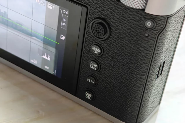 Обзор Fujifilm GFX100RF: единорог в мире компактных камер фото