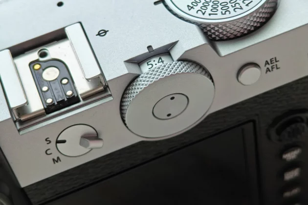 Обзор Fujifilm GFX100RF: единорог в мире компактных камер фото