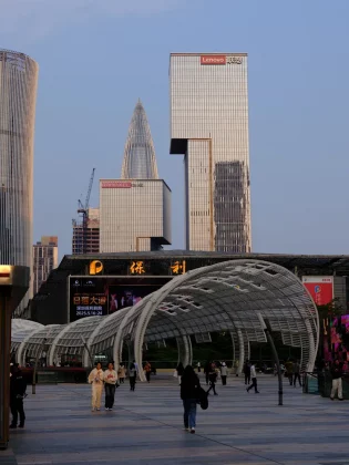 Обзор Fujifilm GFX100RF: единорог в мире компактных камер фото