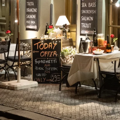 Fujifilm GFX 100RF против Fujifilm X100VI: стоит ли платить больше? фото