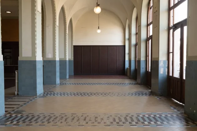 Fujifilm GFX 100RF против Fujifilm X100VI: стоит ли платить больше? фото