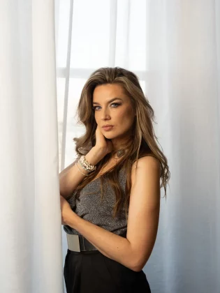 Fujifilm GFX100RF против Fujifilm X100VI