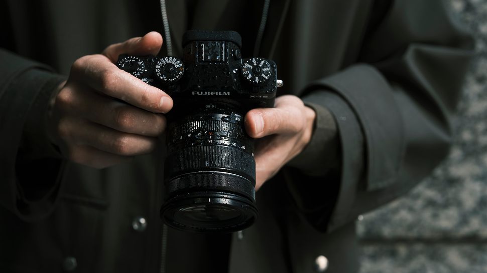 Fujifilm X-T50 против Fujifilm X-T5