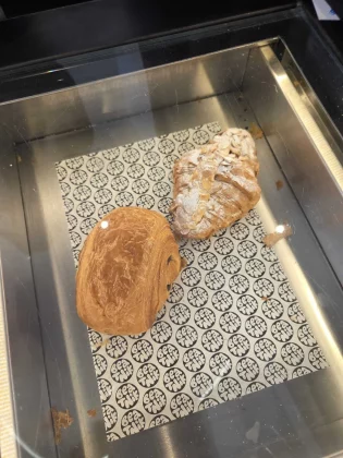 Galaxy AI против Apple Clean Up: фоторедакторы с ИИ в реальном тесте фото