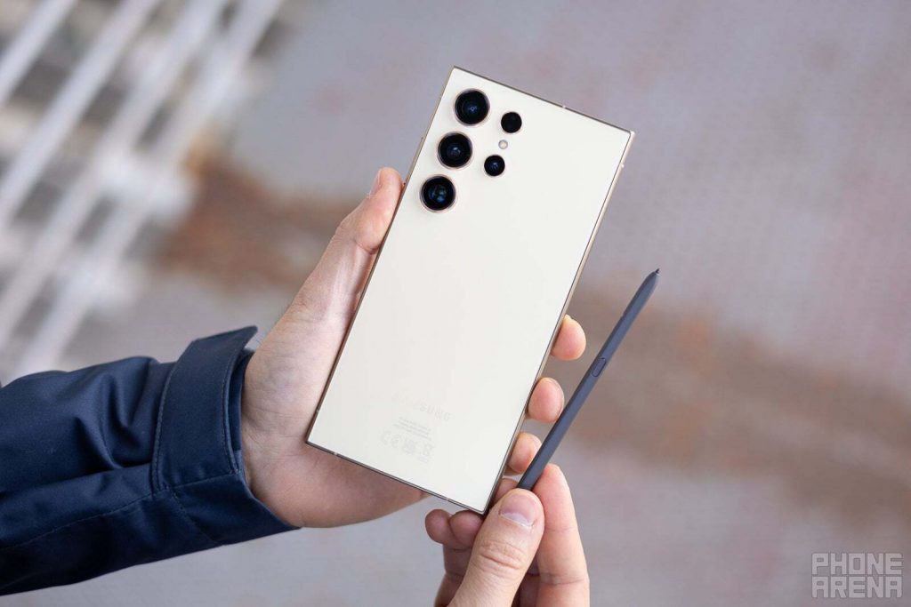 Саркастическое оскорбление высшей степени – Galaxy Z Fold 7 без One UI 7? картинка Galaxy Z Fold 7-4