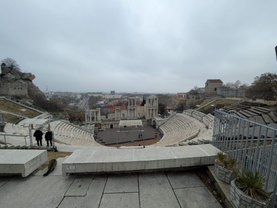 Samsung Galaxy S25 против Google Pixel 9: битва флагманов фото