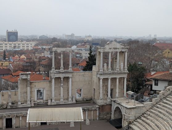 Samsung Galaxy S25 против Google Pixel 9: битва флагманов фото