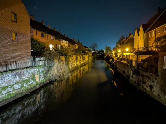 Обзор Pixel 9a: мастерский игрок среднего звена фото