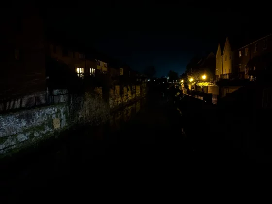 Обзор Pixel 9a: мастерский игрок среднего звена фото