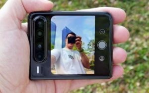 Обзор Huawei Pura X: все стереотипы о складных телефонах